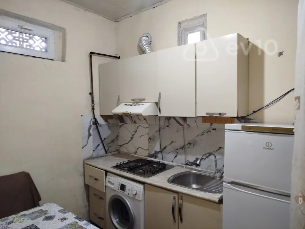 Kirayə verilir 2 otaqlı yeni tikili 50 m²