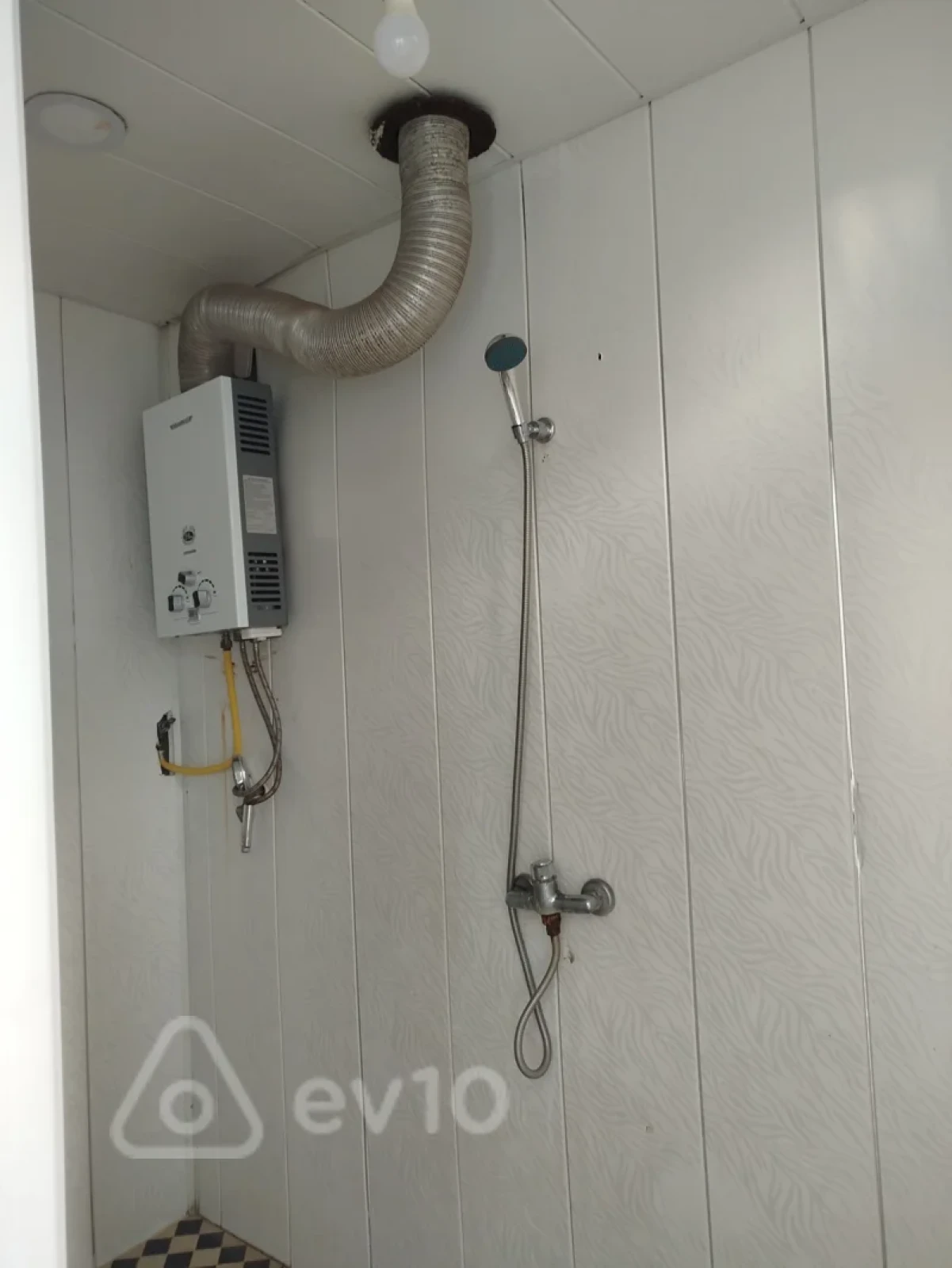 Kirayə verilir 2 otaqlı yeni tikili 50 m²