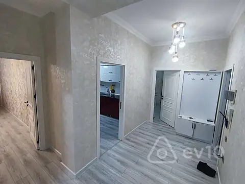 Kirayə verilir 3 otaqlı yeni tikili 82 m²