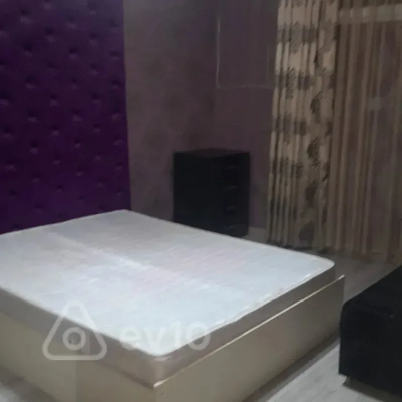 Kirayə verilir 3 otaqlı yeni tikili 80 m²