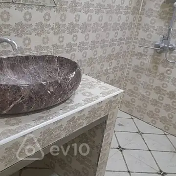 Kirayə verilir 3 otaqlı yeni tikili 80 m²