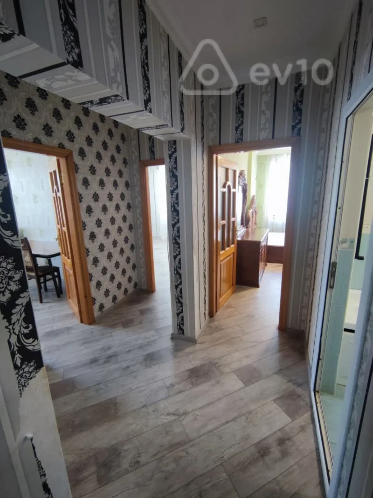 Kirayə verilir 3 otaqlı yeni tikili 110 m²