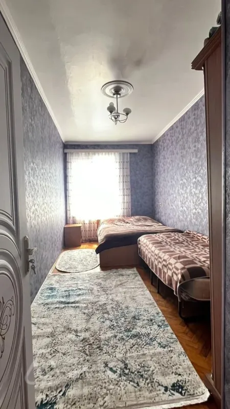 Kirayə verilir 2 otaqlı köhnə tikili 60 m²