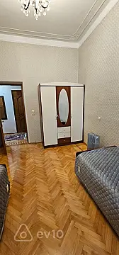 Kirayə verilir 3 otaqlı köhnə tikili 90 m²