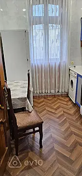 Kirayə verilir 3 otaqlı köhnə tikili 90 m²