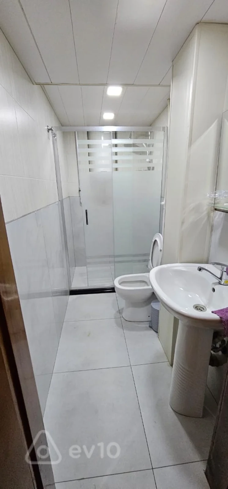 Kirayə verilir 3 otaqlı köhnə tikili 90 m²