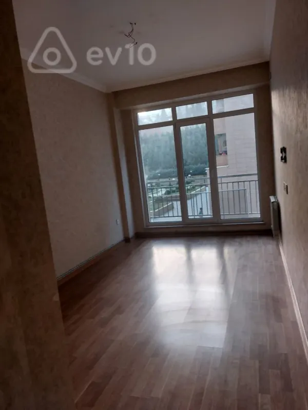 Kirayə verilir 2 otaqlı yeni tikili 56 m²