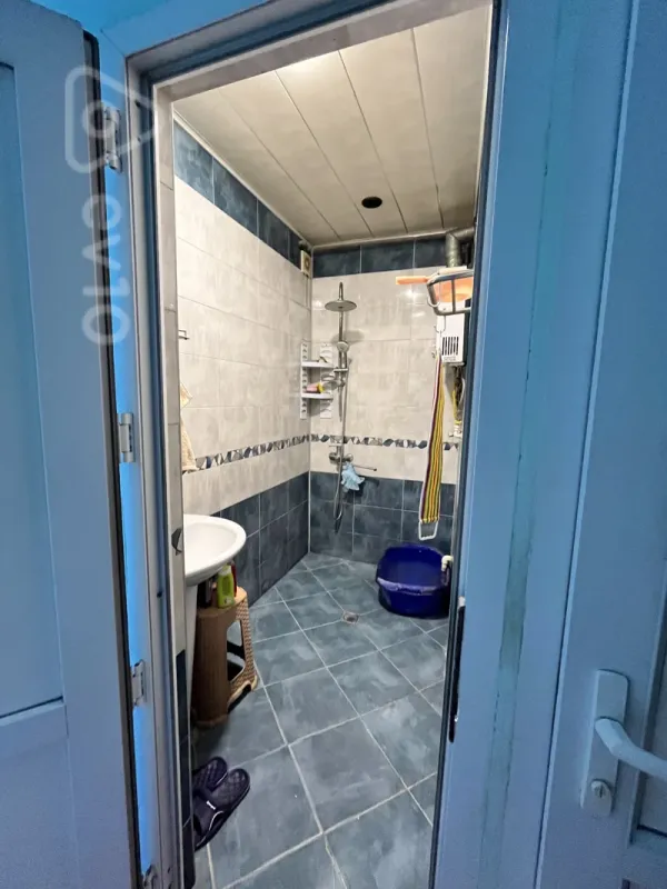 Satılır 3 otaqlı köhnə tikili 71.5 m²