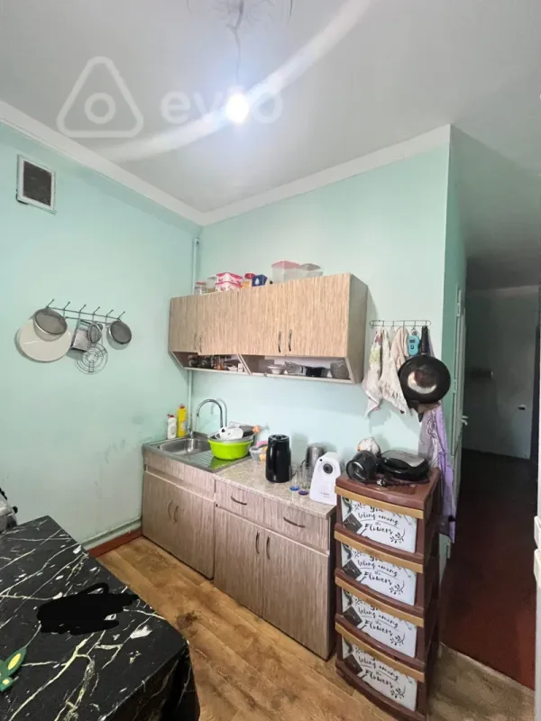 Satılır 3 otaqlı köhnə tikili 71.5 m²