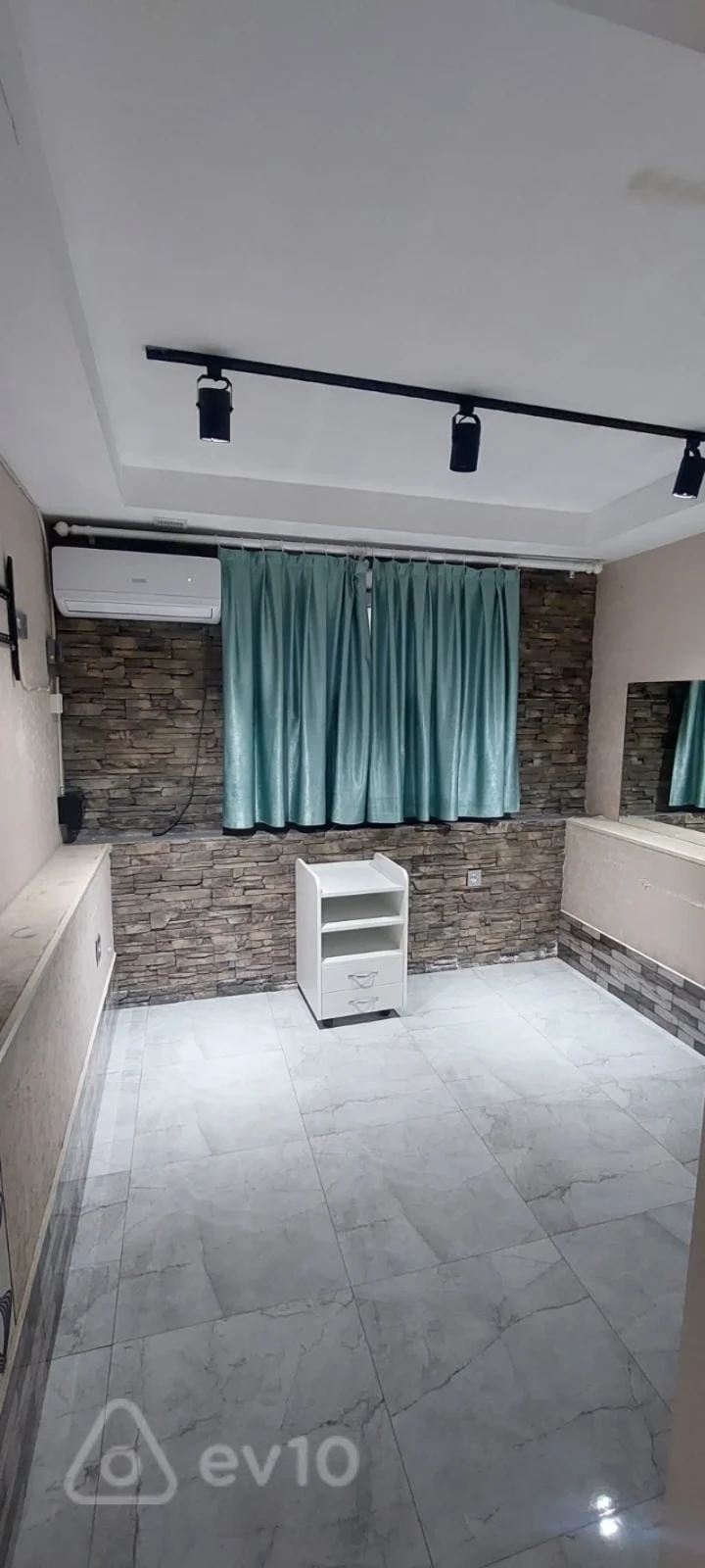 Kirayə verilir mənzil 70 m²