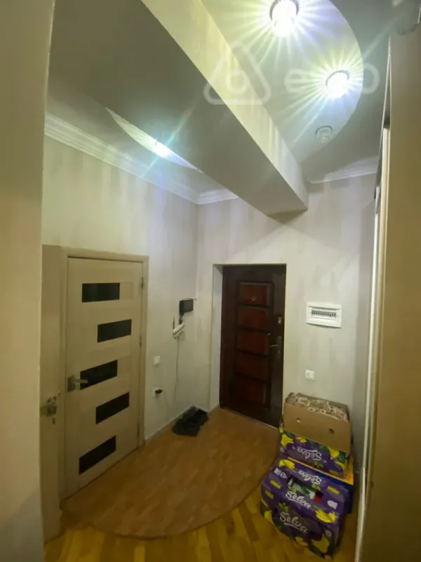 Kirayə verilir 2 otaqlı yeni tikili 80 m²