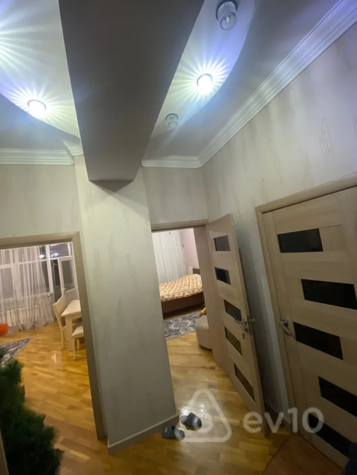 Kirayə verilir 2 otaqlı yeni tikili 80 m²