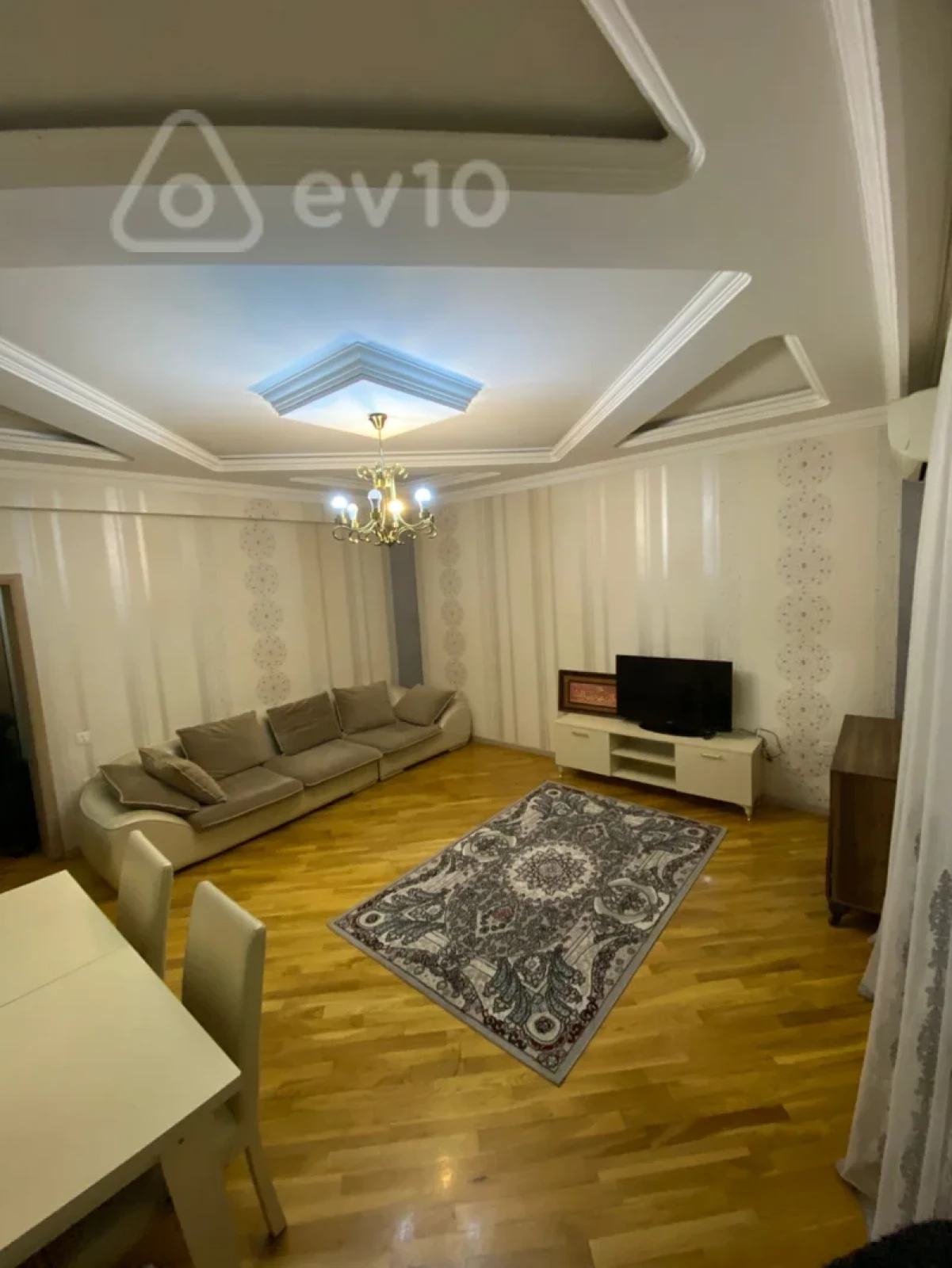 Kirayə verilir 2 otaqlı yeni tikili 80 m²