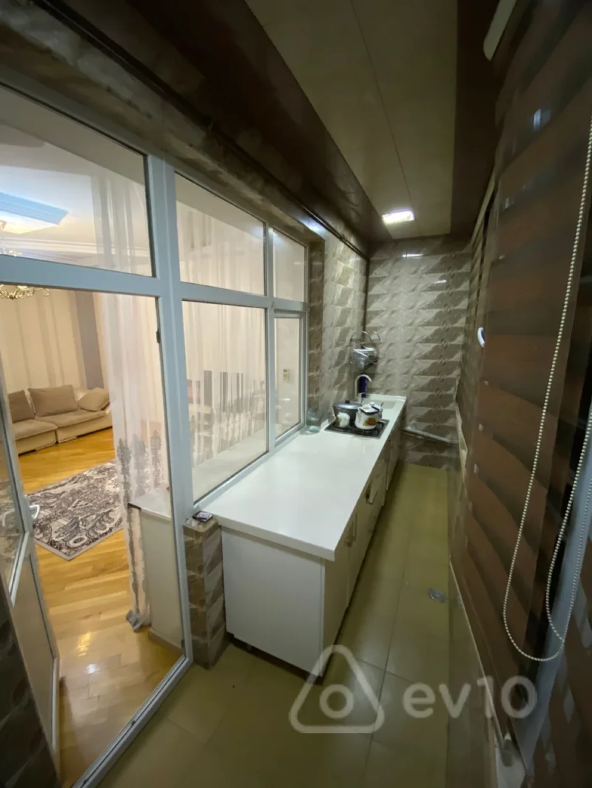 Kirayə verilir 2 otaqlı yeni tikili 80 m²