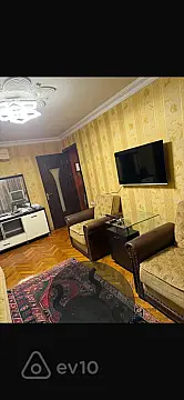 Kirayə verilir 2 otaqlı köhnə tikili 50 m²