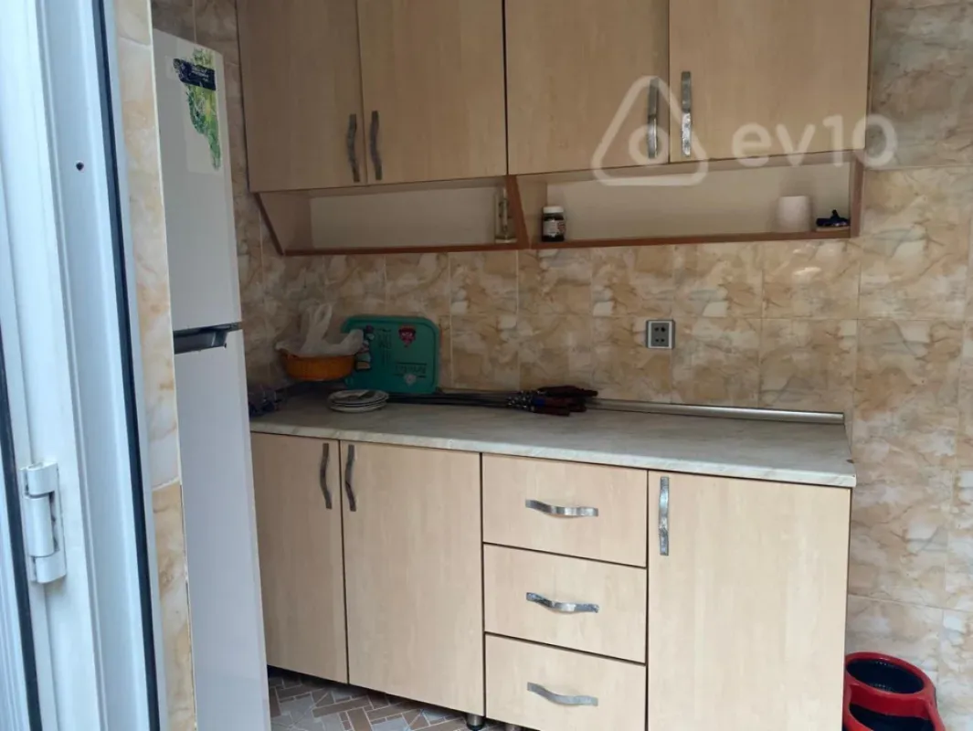 Kirayə verilir 1 otaqlı köhnə tikili 25 m²