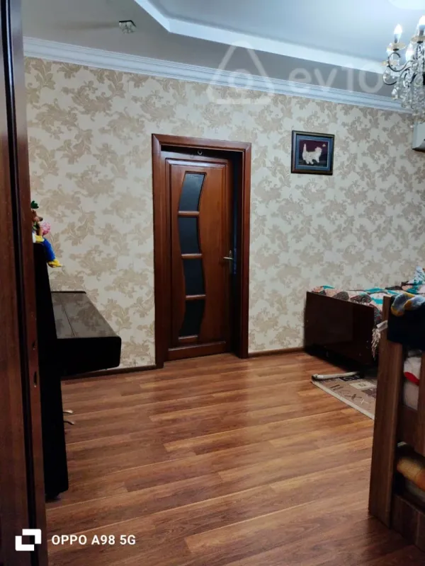 Satılır 4 otaqlı köhnə tikili 85 m²