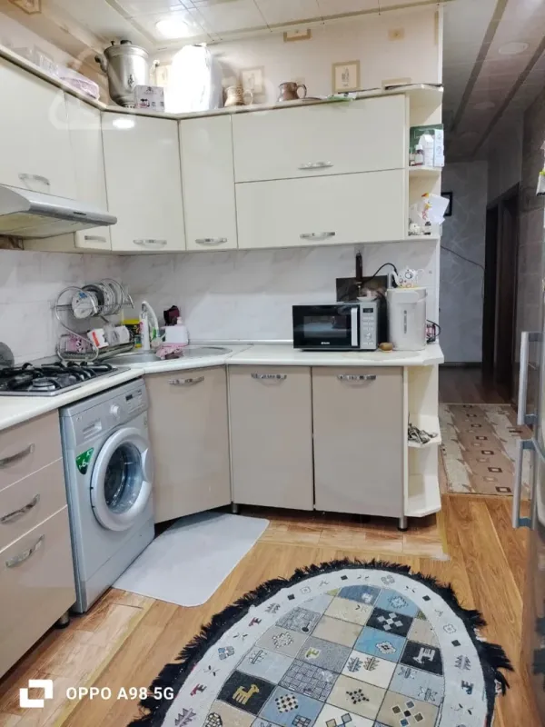 Satılır 4 otaqlı köhnə tikili 85 m²