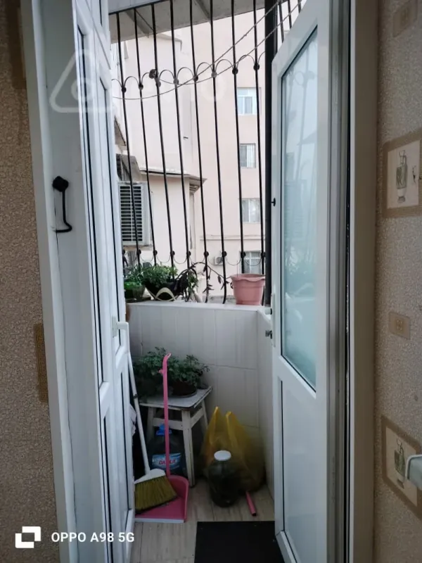 Satılır 4 otaqlı köhnə tikili 85 m²