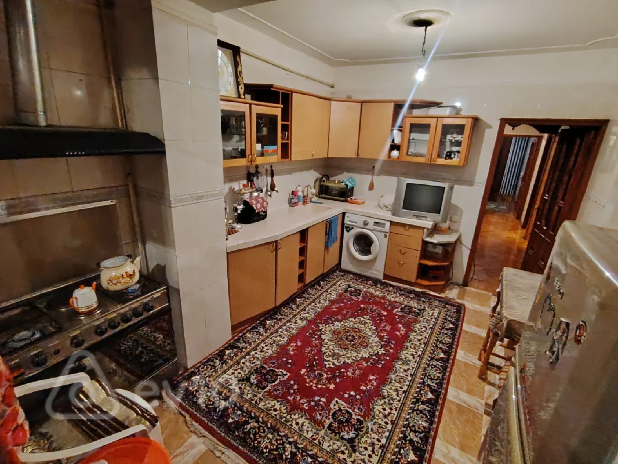 Satılır 3 otaqlı köhnə tikili 120 m²