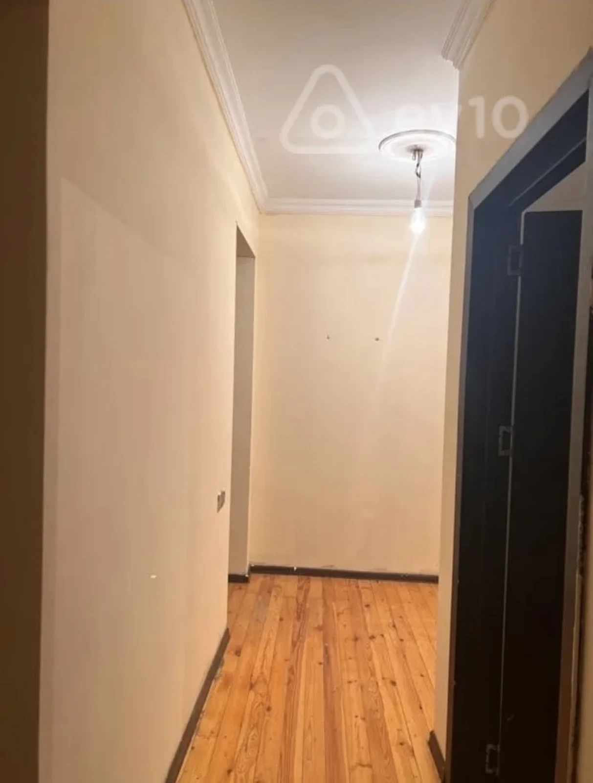 Kirayə verilir 2 otaqlı köhnə tikili 53 m²