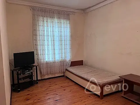 Kirayə verilir 2 otaqlı köhnə tikili 53 m² — Xırdalan 2 otaq 53.00 m²