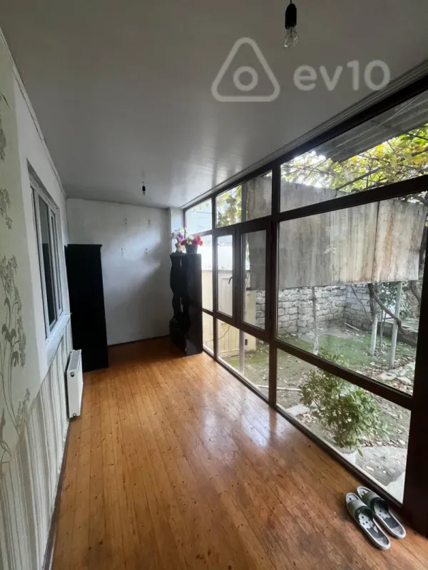 Kirayə verilir 3 otaqlı həyət evi 100 m²