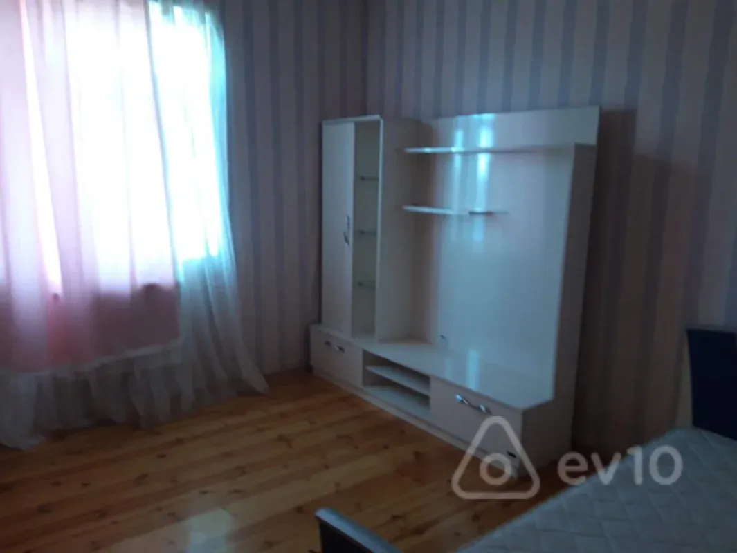 Kirayə verilir 3 otaqlı həyət evi 100 m²