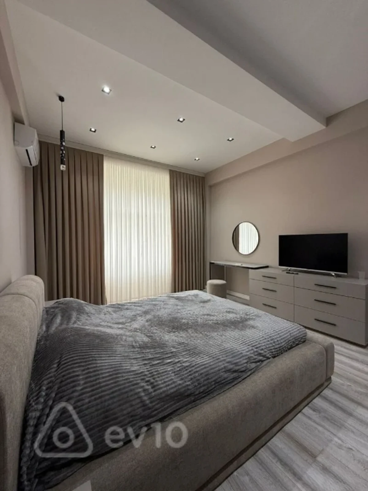 Satılır 2 otaqlı yeni tikili 90 m²