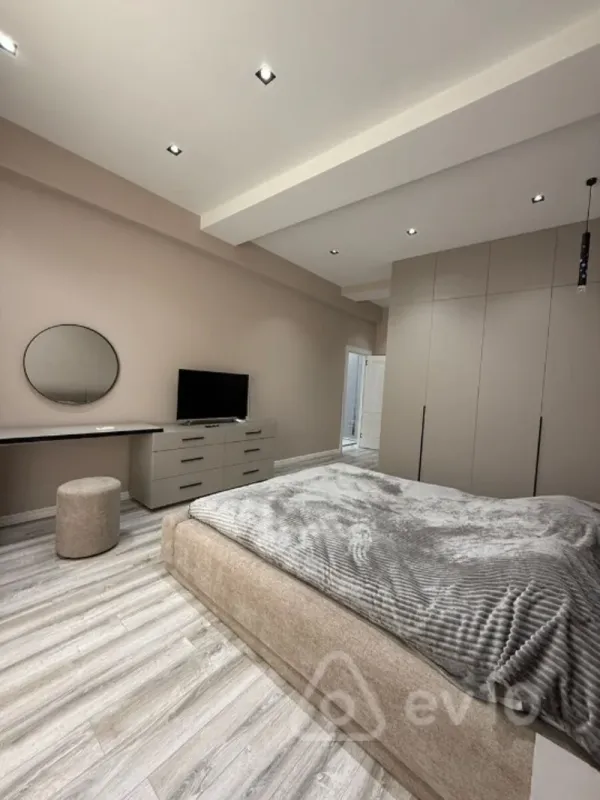 Satılır 2 otaqlı yeni tikili 90 m²