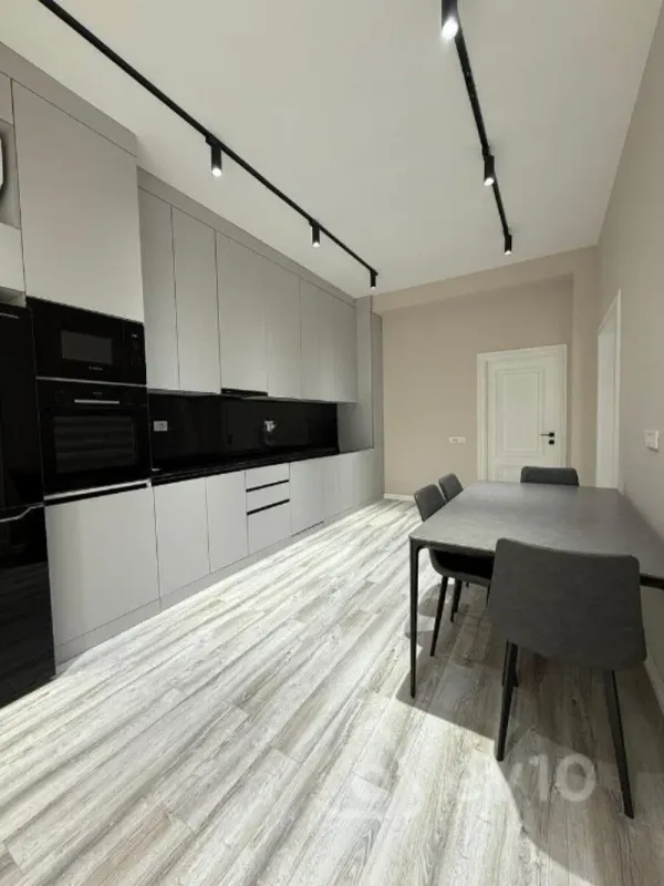 Satılır 2 otaqlı yeni tikili 90 m²