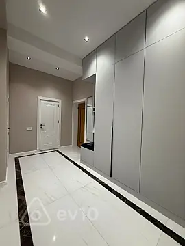 Satılır 2 otaqlı yeni tikili 90 m²