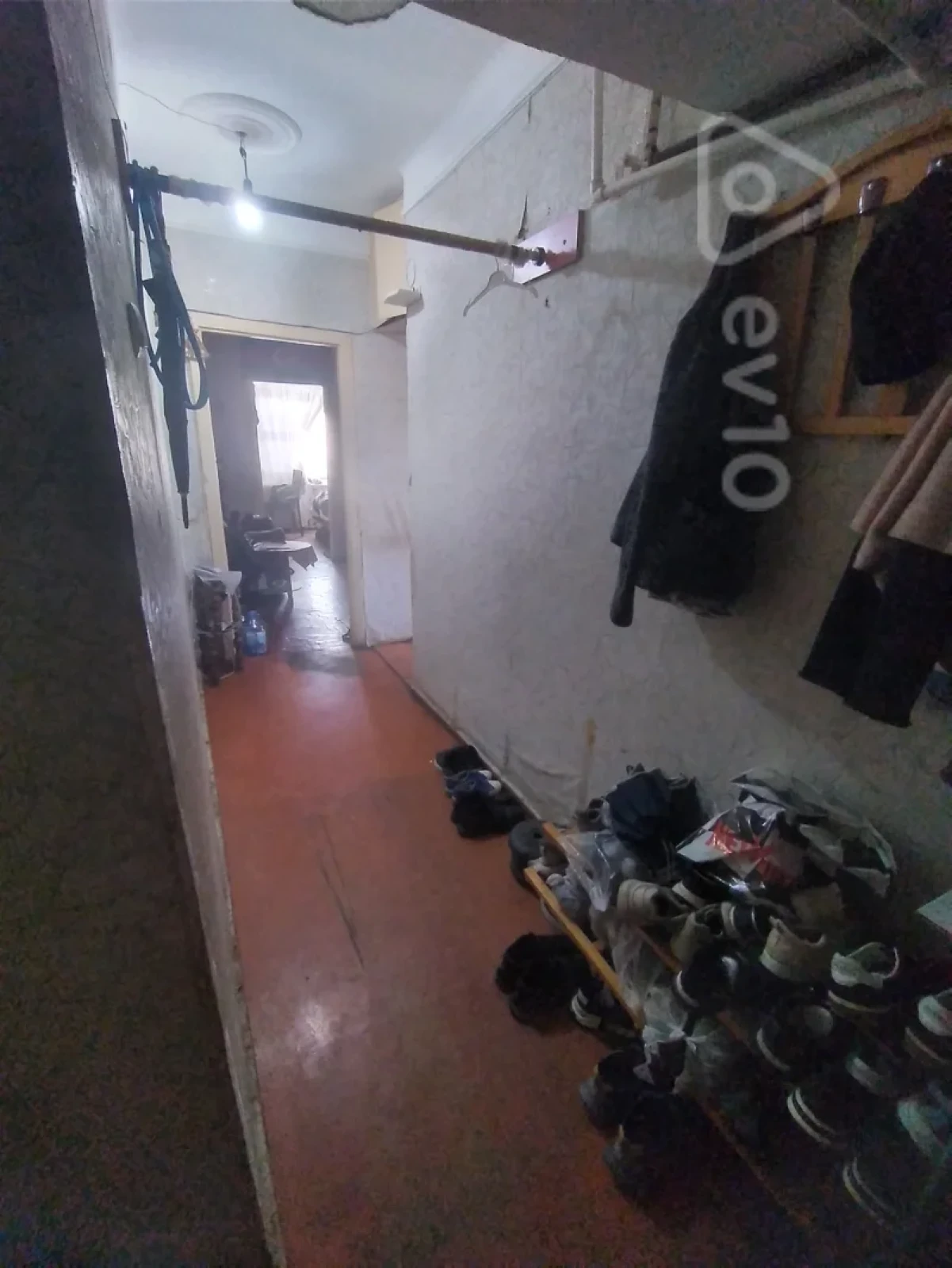 Satılır 2 otaqlı köhnə tikili 50 m²