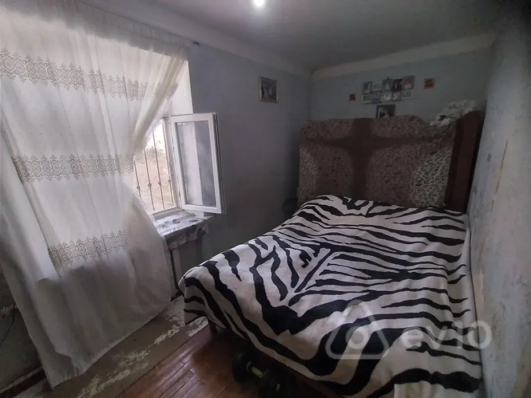 Satılır 2 otaqlı köhnə tikili 50 m²