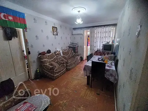 Satılır 2 otaqlı köhnə tikili 50 m²