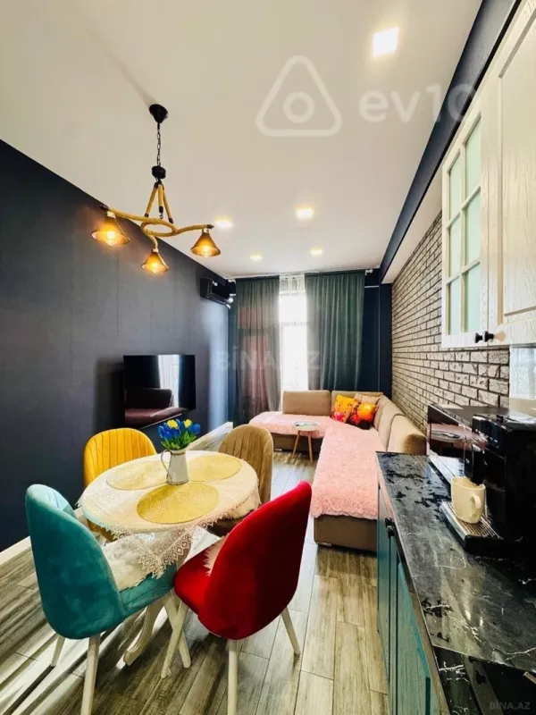 Kirayə verilir 2 otaqlı yeni tikili 90 m²