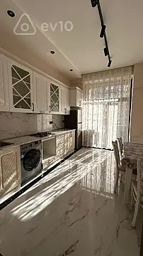 Kirayə verilir 3 otaqlı yeni tikili 100 m²