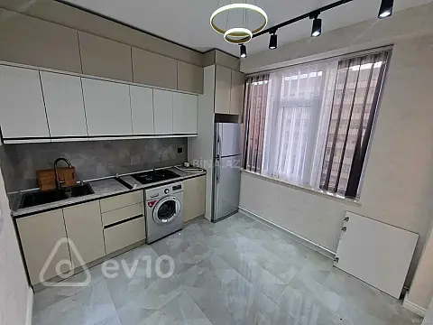 Kirayə verilir 2 otaqlı yeni tikili 70 m²