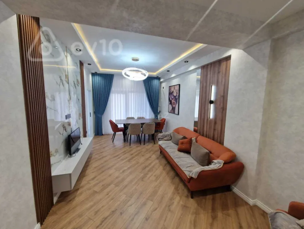 Kirayə verilir 2 otaqlı yeni tikili 70 m²