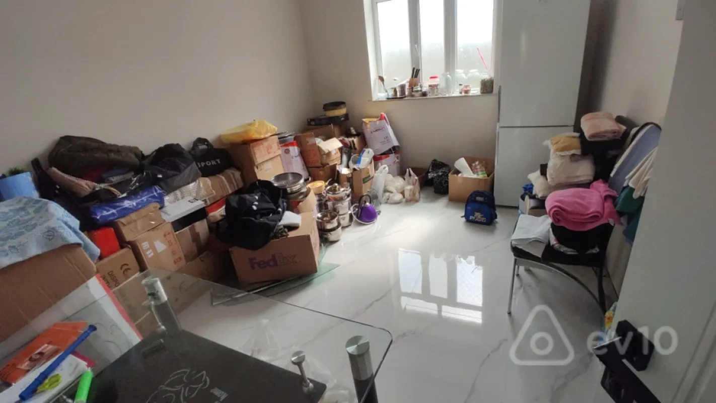 Satılır 6 otaqlı həyət evi 250 m²