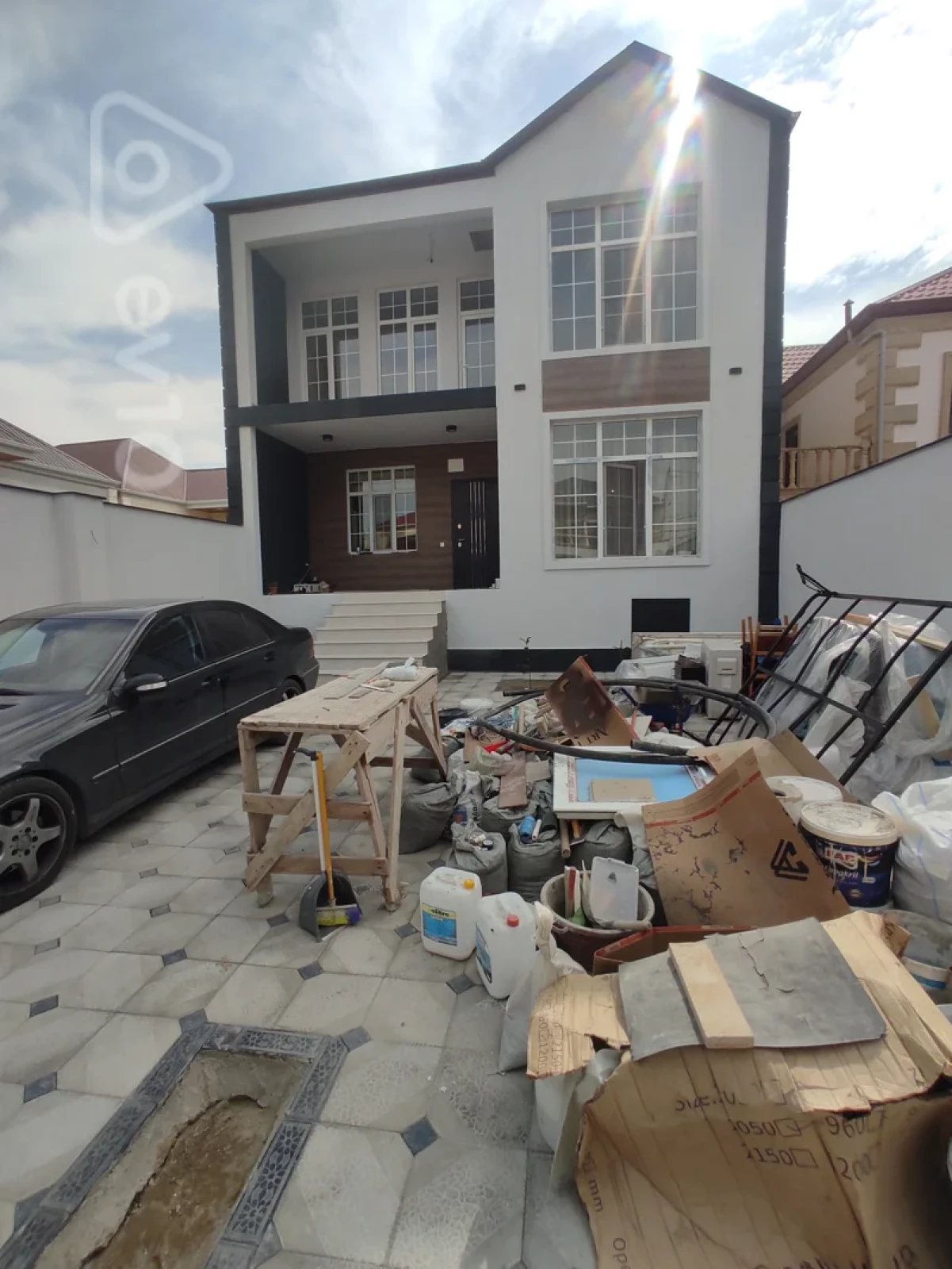 Satılır 6 otaqlı həyət evi 250 m²