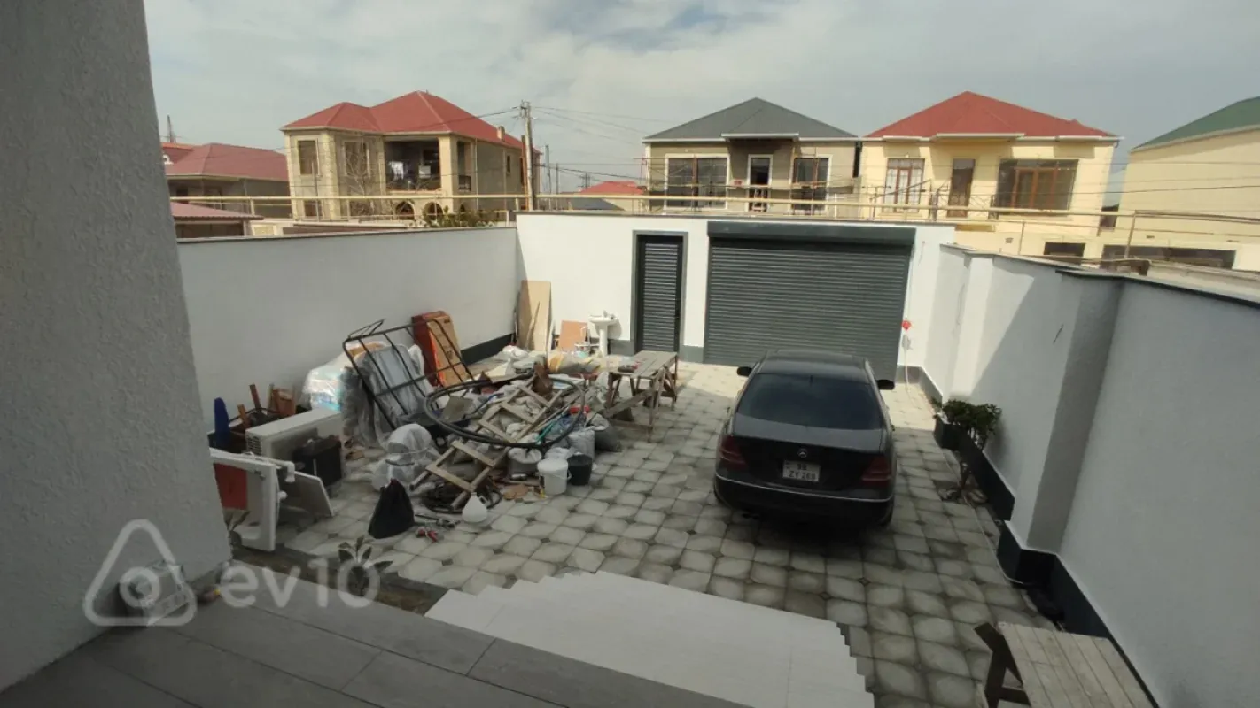 Satılır 6 otaqlı həyət evi 250 m²
