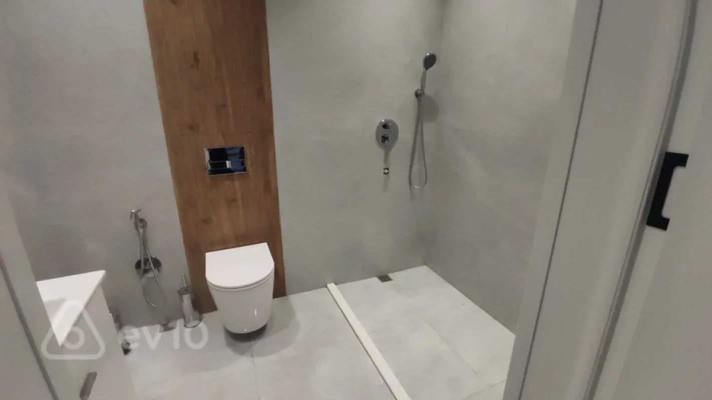 Satılır 6 otaqlı həyət evi 250 m²