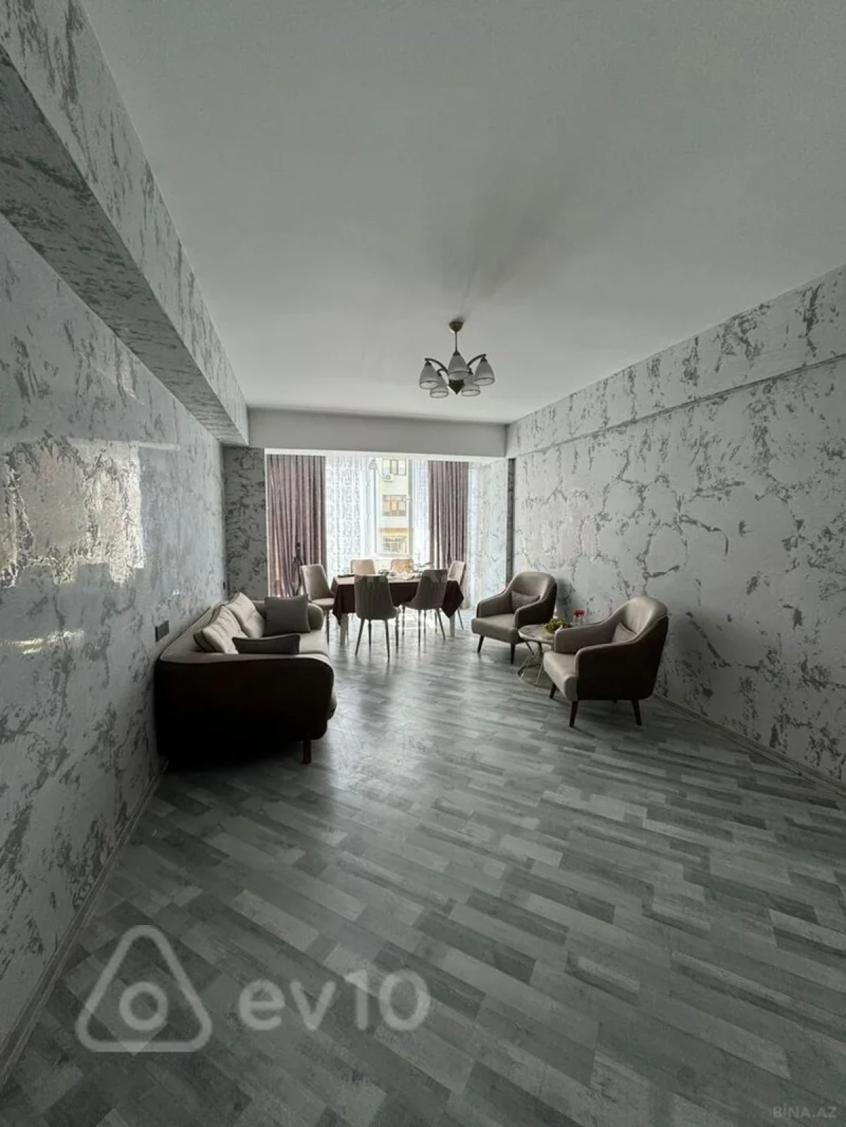 Kirayə verilir 3 otaqlı yeni tikili 100 m²