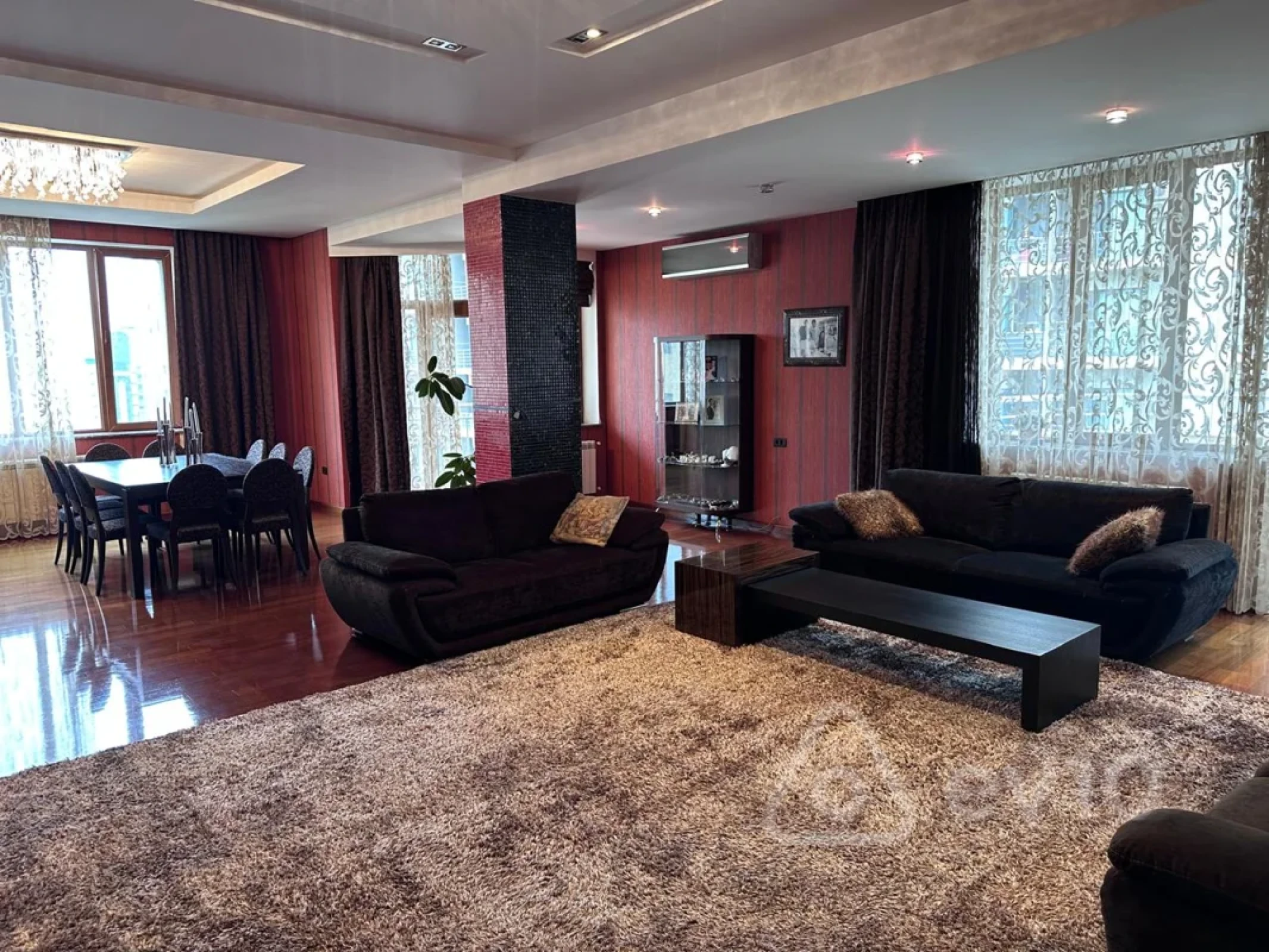 Kirayə verilir 8 otaqlı yeni tikili 400 m²