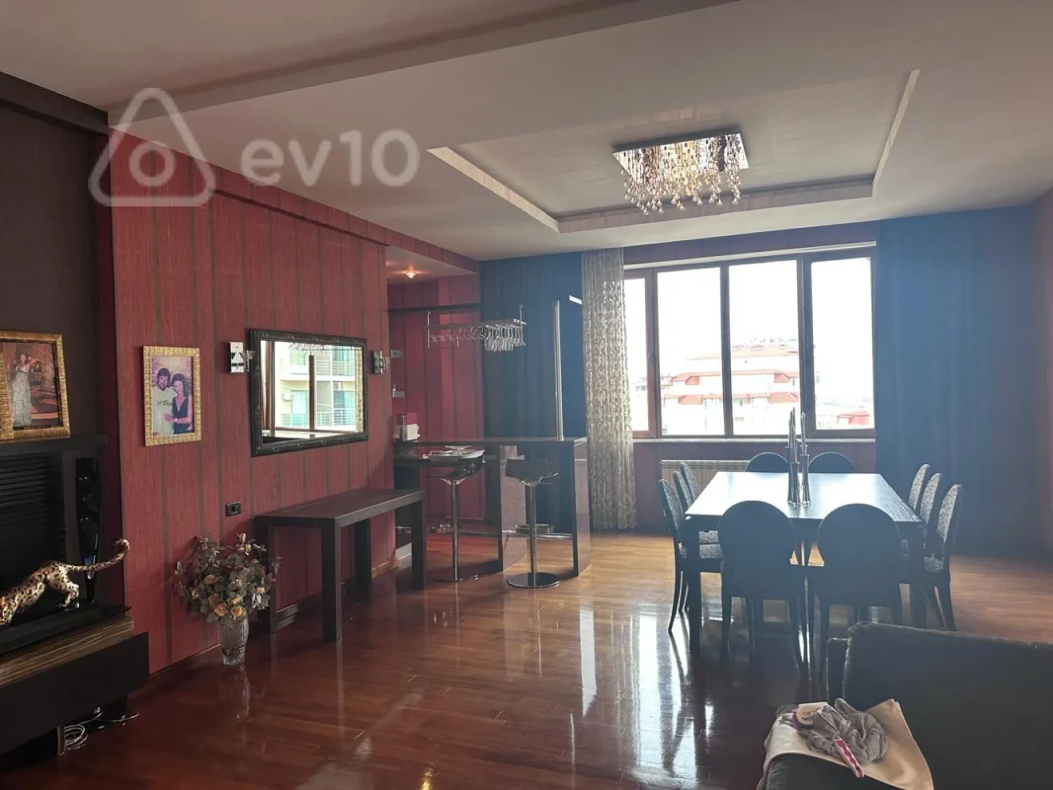 Kirayə verilir 8 otaqlı yeni tikili 400 m²