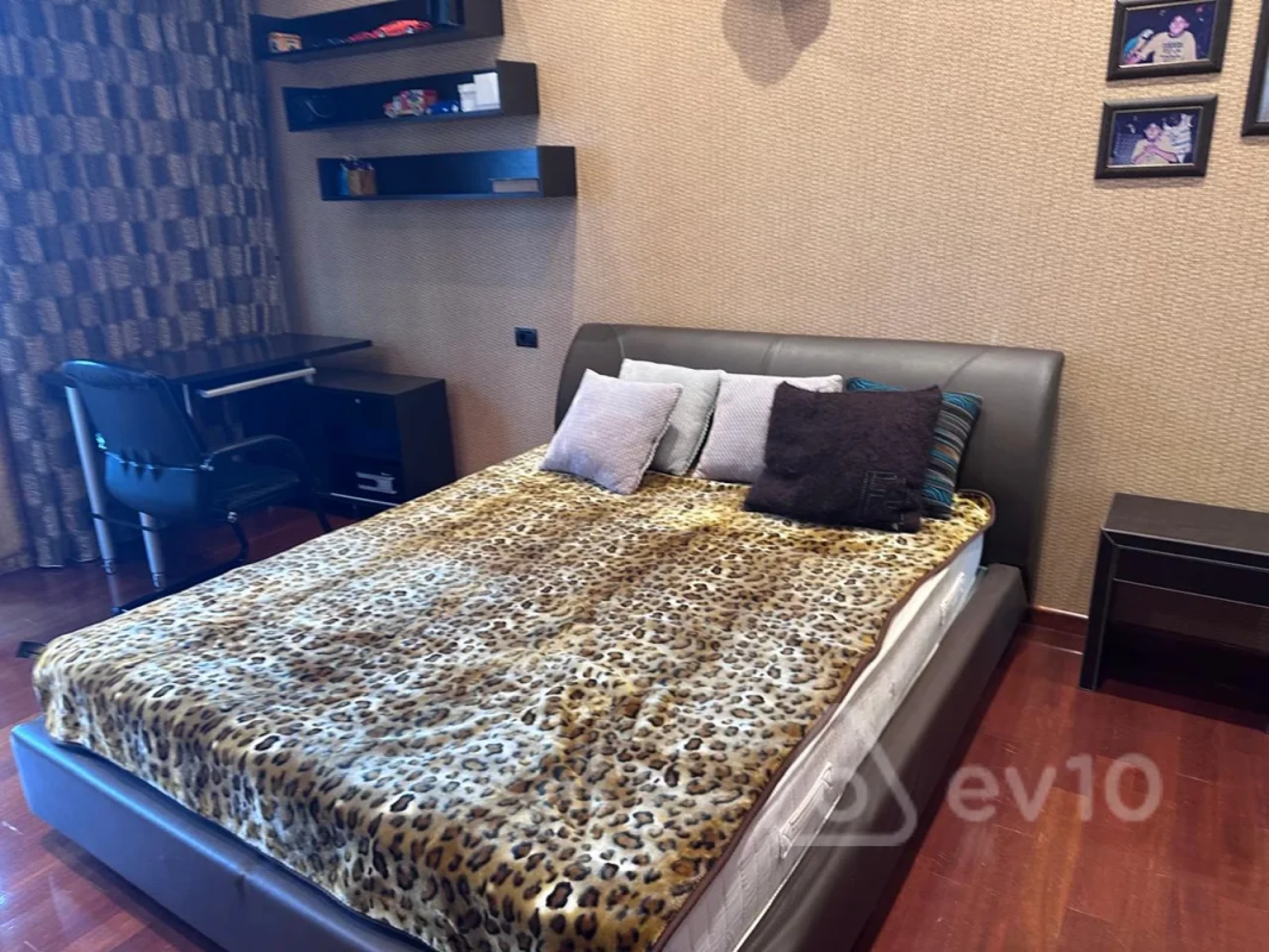 Kirayə verilir 8 otaqlı yeni tikili 400 m²