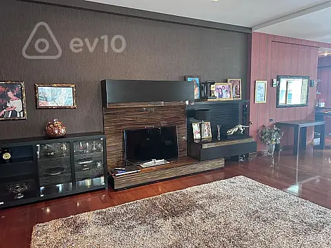 Kirayə verilir 8 otaqlı yeni tikili 400 m²