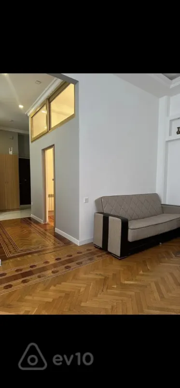 Kirayə verilir 2 otaqlı köhnə tikili 48 m²