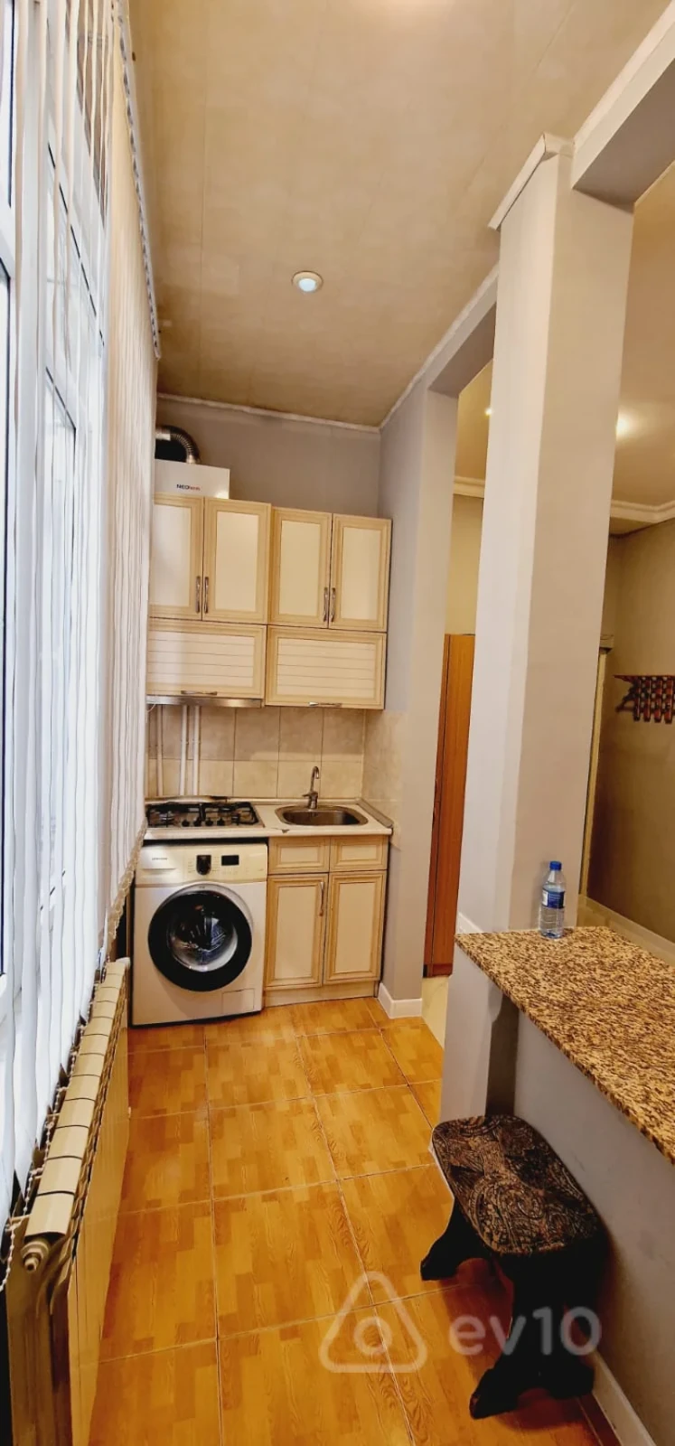 Kirayə verilir 2 otaqlı köhnə tikili 48 m²